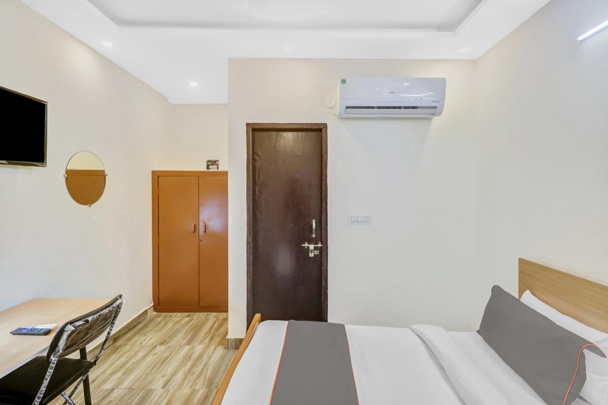 Super Capital O Moody Inn Дели Экстерьер фото
